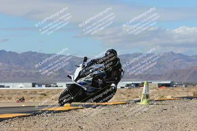 media/Feb-04-2024-SoCal Trackdays (Sun) [[91d6515b1d]]/7-Turn 9 Inside (1140am)/